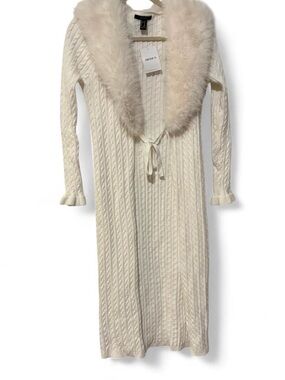 NWT long cream Forever 21 sweater with faux fur and tie front med